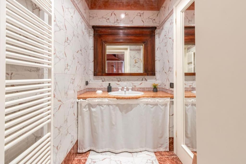 Canal View Luxury Heritage Retreat 2 Bedroom *