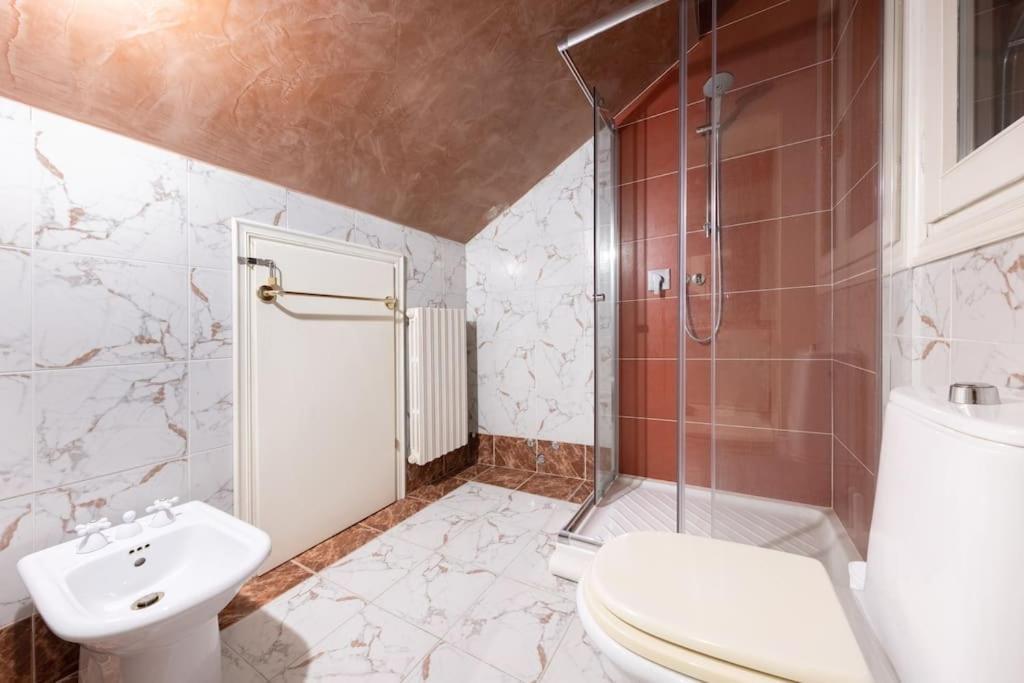 Canal View Luxury Heritage Retreat 2 Bedroom Appartement