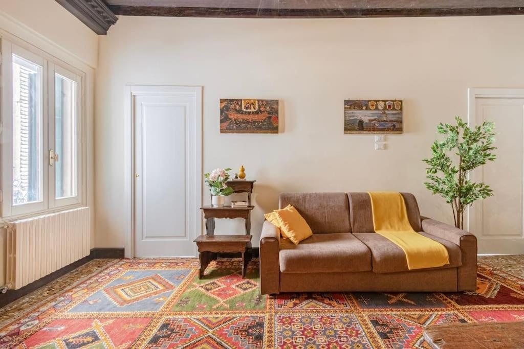 Canal View Luxury Heritage Retreat 2 Bedroom